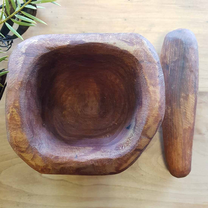 Totara Mortar & Pestle Hand Crafted in New Zealand from 500 year old Totara from the Feilding Area (approx.12.5x11.5x9.5cm)