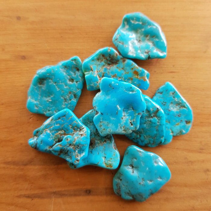 Turquoise Flat Partially Polished Piece (assorted. approx. 3.1-4x2.6-2.9cm)