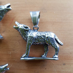 Wolf Standing Pendant (stainless steel)
