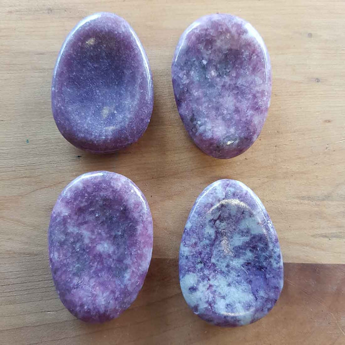 Lepidolite Worry Stone (assorted. approx. 5x3.5cm))
