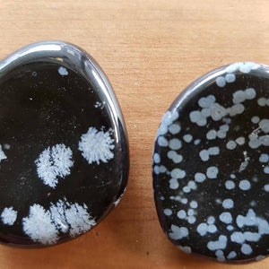 Snowflake Obsidian Worry Stone (assorted approx. 3.5x3cm)