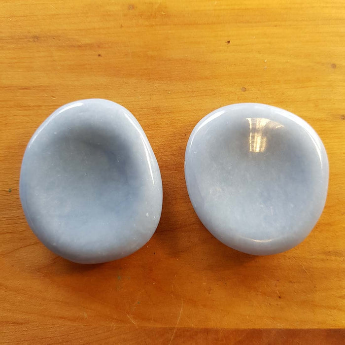 Angelite Worry Stone (assorted approx. 4-4.5x3.7-4.4cm)