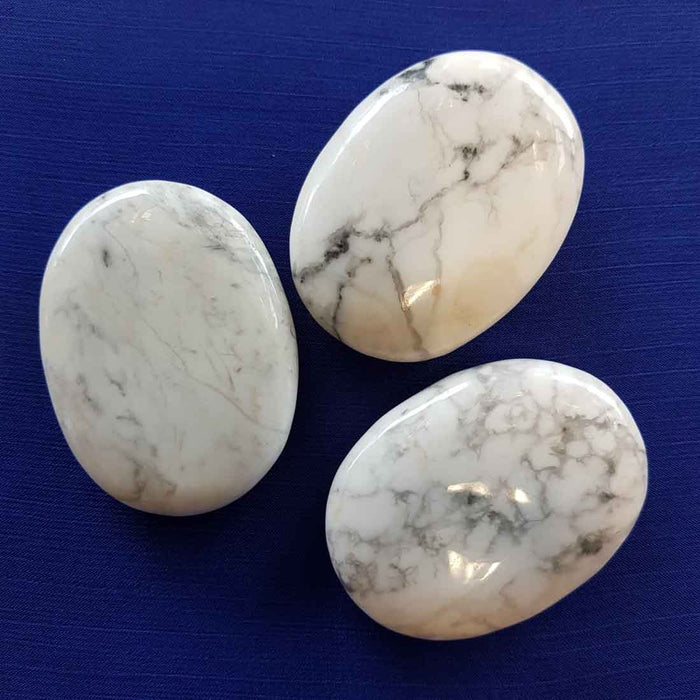 Howlite Soap Stone (assorted approx. 6x4.5cm)