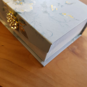 Flower Gift Box with diamante closure (approx. 13x10x5cm)