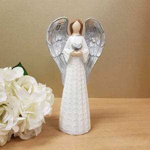 White and Silver Angel (approx. 19 x 10cm)
