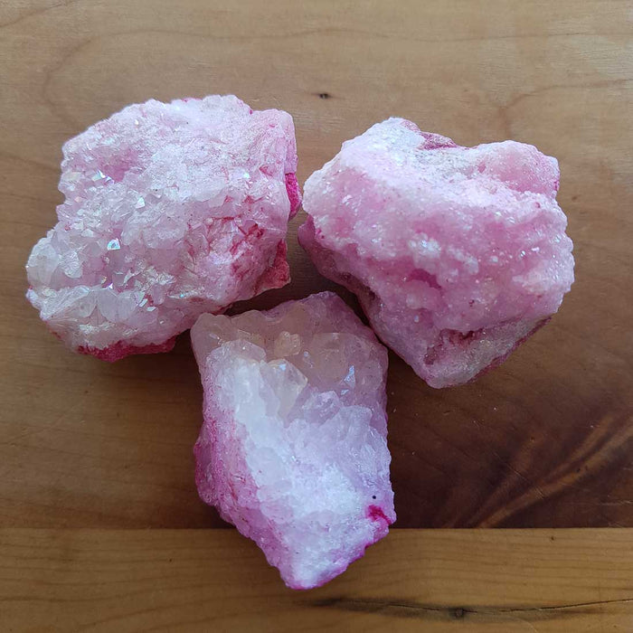 Pink Quartz Geode Piece (lasered. assorted. approx. 4.9-5.9x2.9-4.8cm)