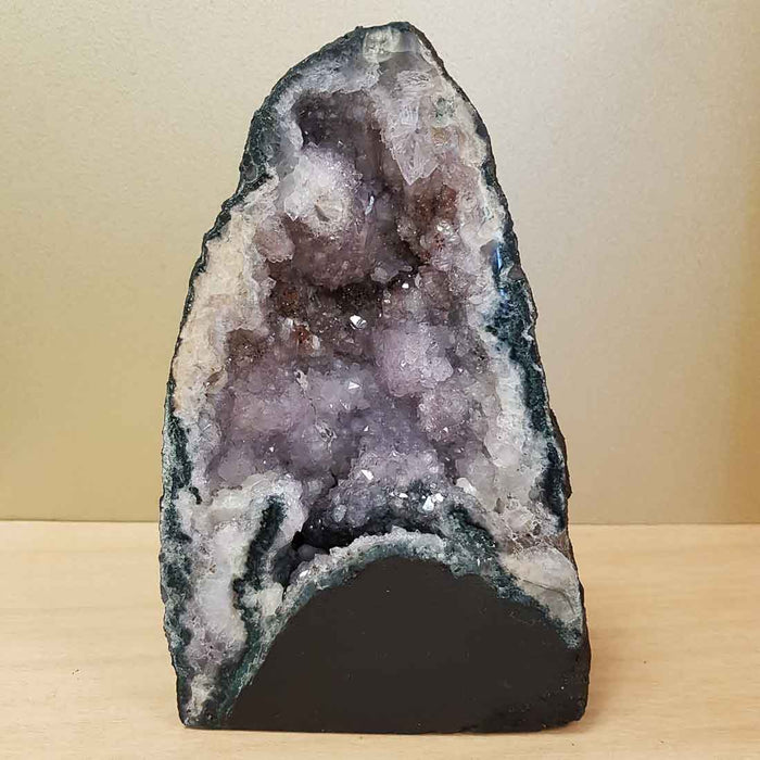 Amethyst Geode. (approx. 22x13.5x9cm)