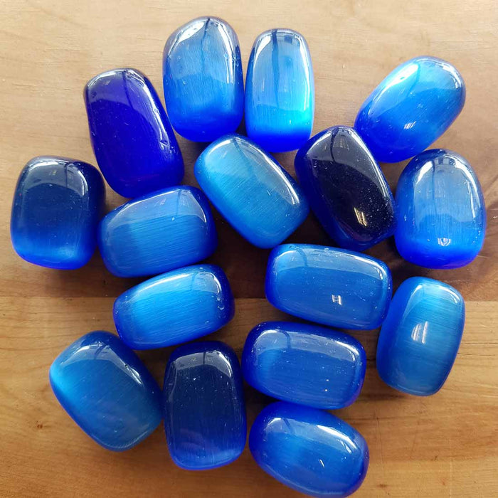 Blue Cats Eye Tumble (man made. assorted)