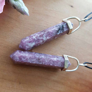 Lepidolite Point Pendant (assorted. silver metal)
