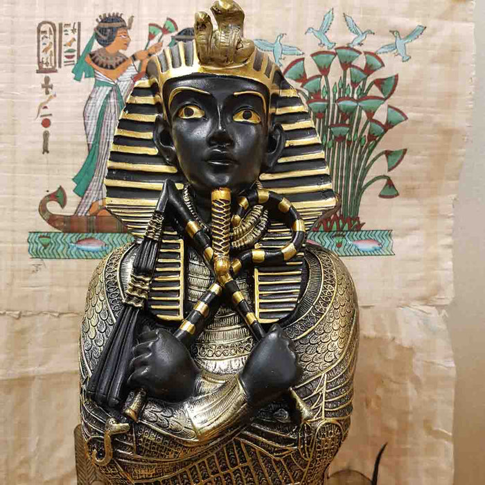 Standing Tutankhamun