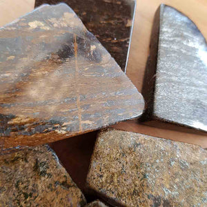 Bronzite Polished Slab. (assorted approx. 4-6x3-4cm)
