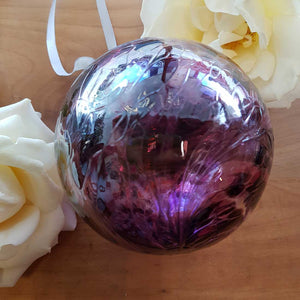 Shades of Amethyst Friendship Ball (10cm glass)