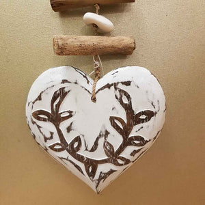 Hanging Whitewash Heart with Driftwood. (approx. 33x16cm)