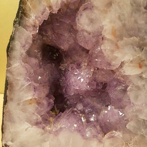 Amethyst Geode. (approx. 27x18x13cm)