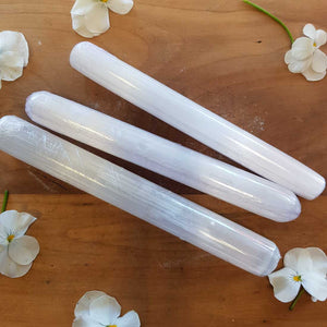 Selenite Rounded Wand. (assorted approx. 15x1.5-2cm)