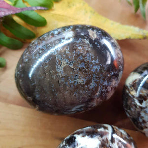 Black Opal Palm Stone. (assorted approx. 5-6x4-5cm)