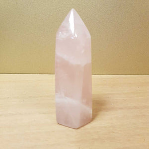 Rose Quartz Point. (approx. 13x5cm)