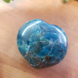 Blue Apatite Heart. (assorted. approx. 3x4cm)