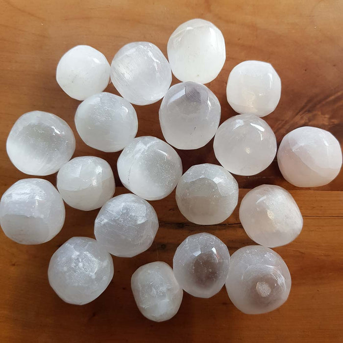 Selenite Tumble (rounded & assorted)