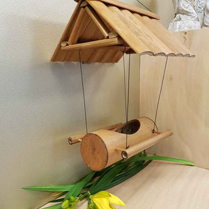 Bamboo House Bird Feeder. (approx. 29X23X15cm)