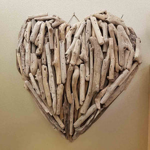 Driftwood Heart. (assorted. approx. 40x40x8cm)