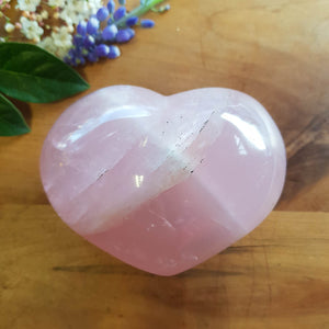 Rose Quartz Heart. (approx 7x8x4cm)