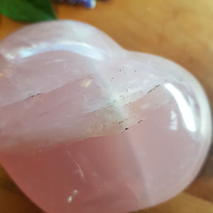 Rose Quartz Heart. (approx 7x8x4cm)
