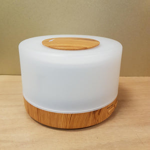 Ultrasonic Aroma Diffuser with Remote. (changes colour. approx. 16.8x12cm)