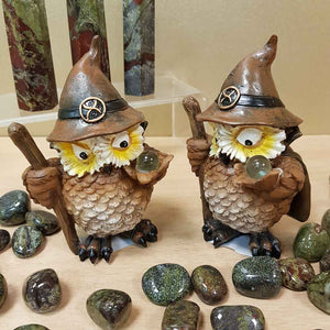 Owl Wizard with Crystal Ball. (approx 11x7cm)