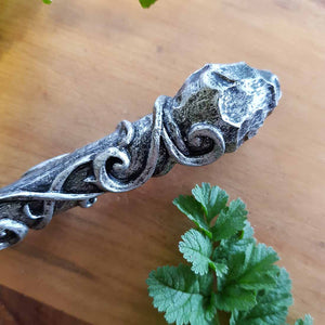 Sorcerer's Wand with Stone. (approx 24cm long)