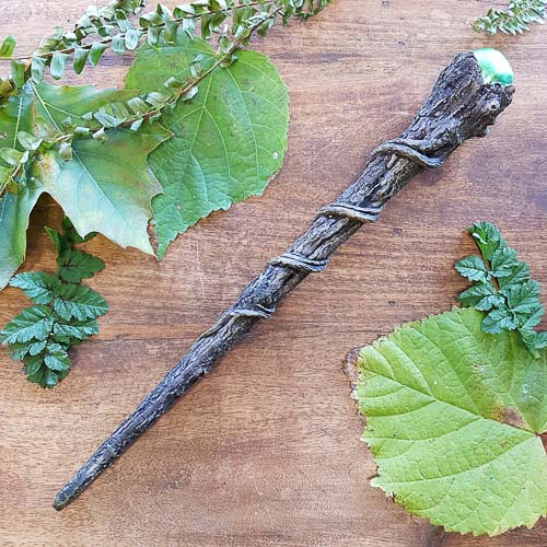 Wizard's Wand with Green Tip. (approx 36cm long)