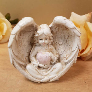 Angel with Heart in Wings. (2 assorted. approx. 7x7x4cm)