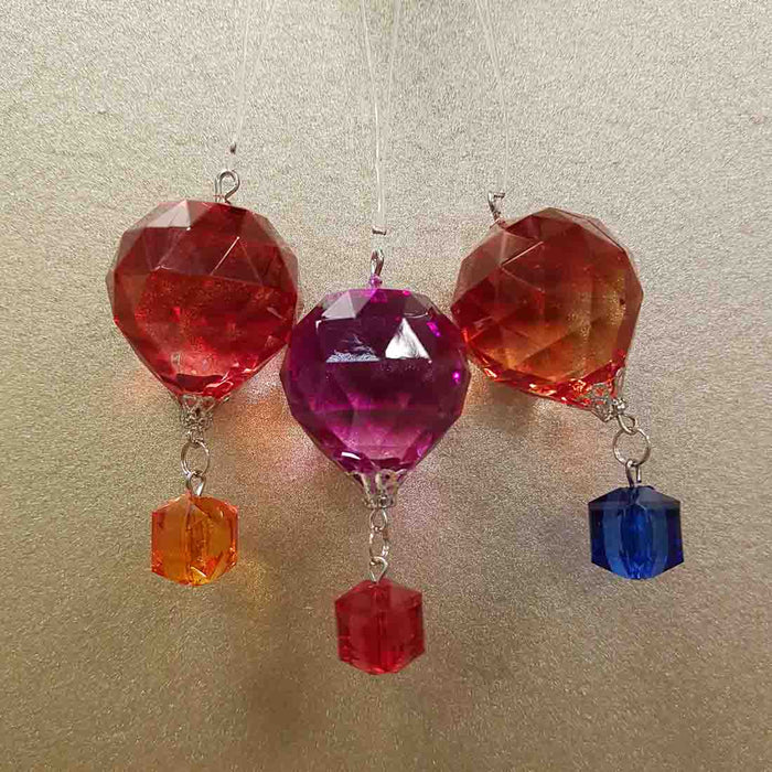 Colourful Hanging Hot Air Balloon (assorted colours approx. 5.5x2.5x2.5cm)