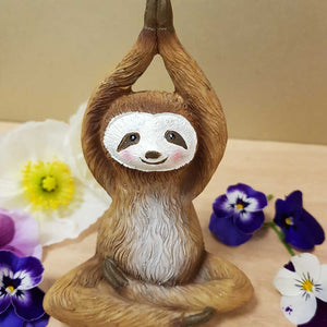 Sloth in Seated Mountain Pose assorted (approx. 12.5x8.5x6cm)