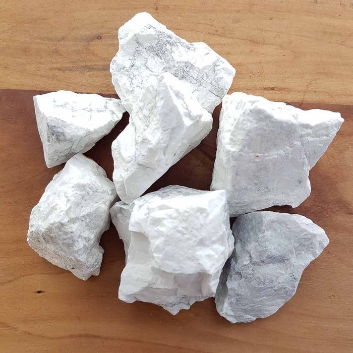 Howlite Rough Rock (assorted. approx. 2-5x2-4cm)