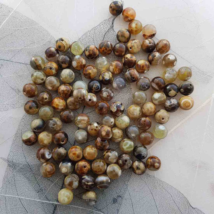 Fire Agate Dyed Bead (assorted. round. approx. 8mm)