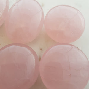 Rose Quartz Palm Stone (approx. 5x5x2cm)