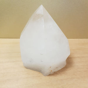 Quartz Point (approx. 13x12x9cm)