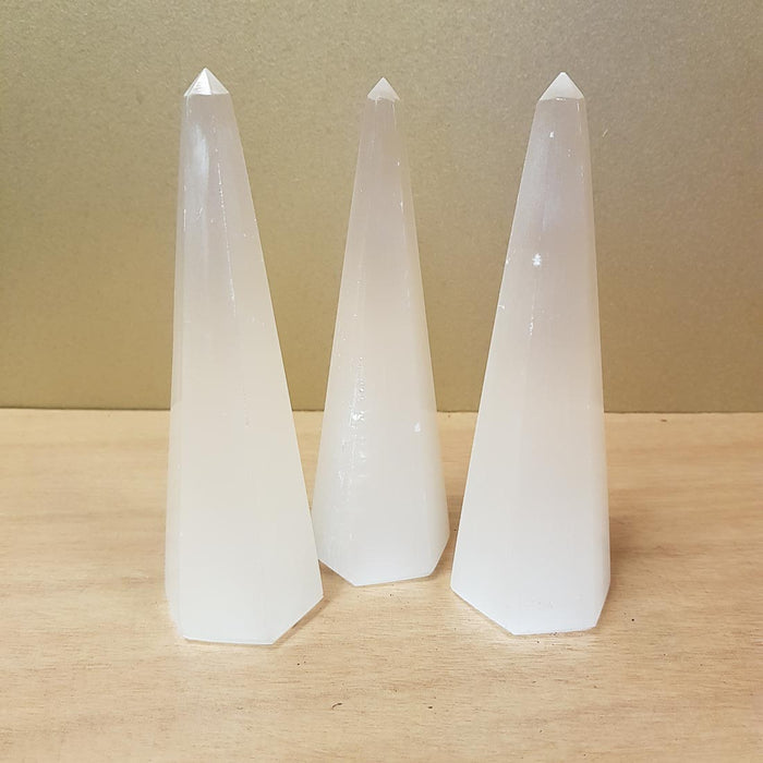 Selenite Obelisk (assorted. approx. 15x4x4cm)