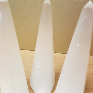 Selenite Obelisk (assorted. approx. 15x4x4cm)