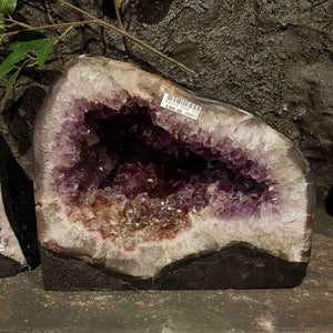 Amethyst Geode (approx. 20x24x19cm)