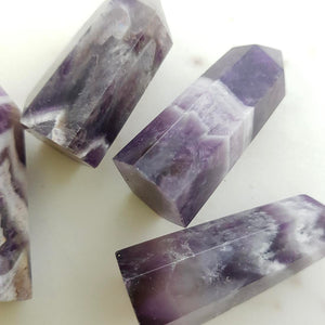 Chevron Amethyst Polished Point (assorted. approx. 4.5x2x1.5cm)