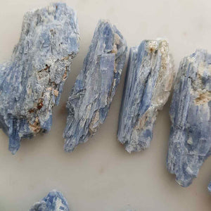Blue Kyanite Rough Chunk (assorted. approx. 2.5x4.5cm)
