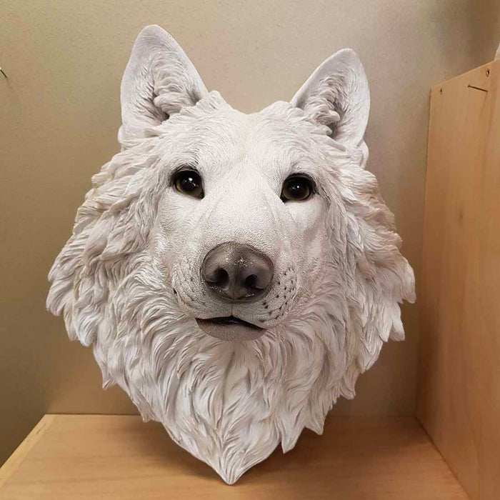 White Wolfs Head for Mounting on Wall (approx. 40x45cm)