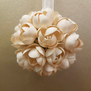 Cream Aromatherapy Floral Ball