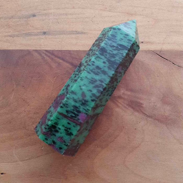 Ruby in Zoisite Point (approx. 9.5x3x2.5cm))