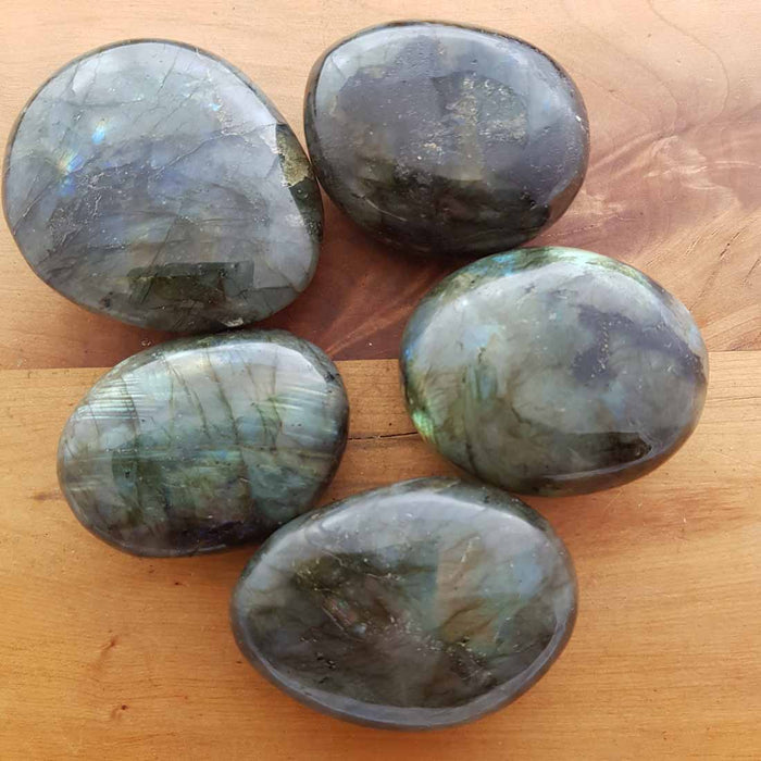 Labradorite Palm Stone (assorted. approx.  4.5-6.8x3.5-6cm)