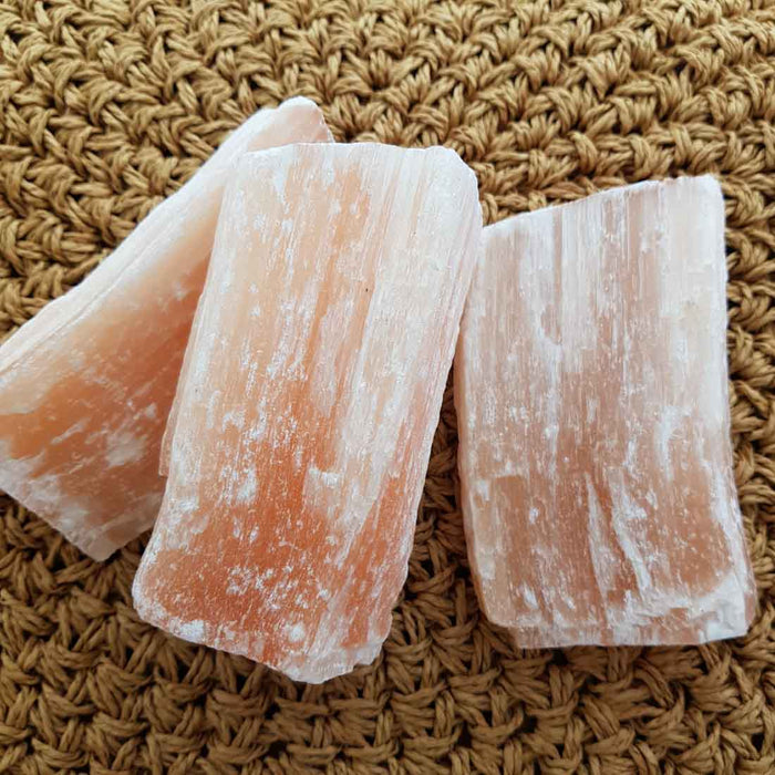 Orange Selenite Rough Chunk (assorted. approx. 7.3-10.3x4.7-6.5cm)