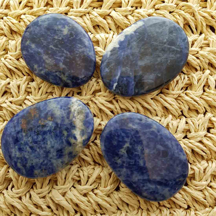 Sodalite Flat Stone (assorted. approx. 4-5x3.5-4cm)