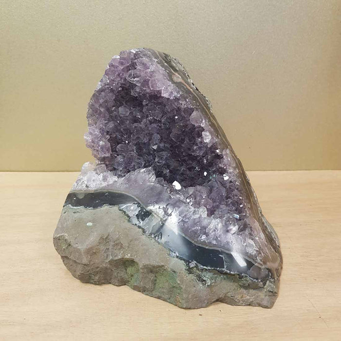 Amethyst Geode with Polished Edge and Cut Base (approx. 13x15x12cm)